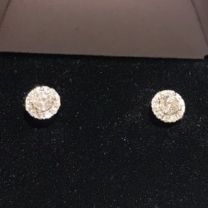 Leo diamond earrings
